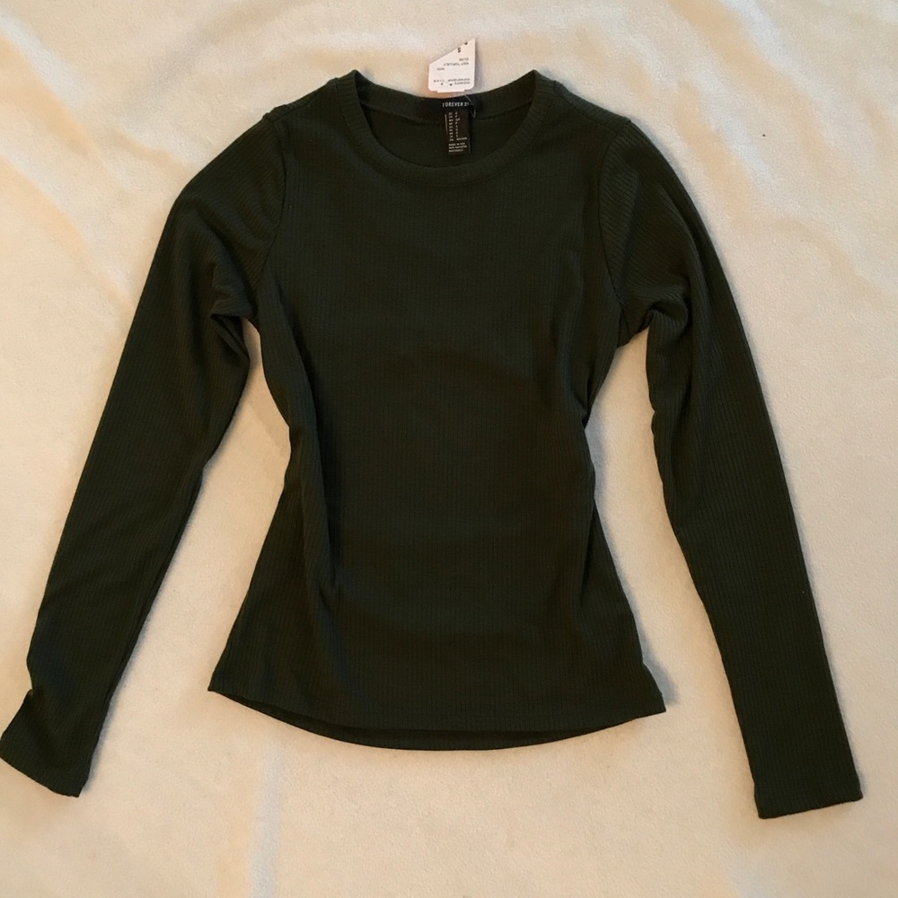 Olive Green Long Sleeves 🍃